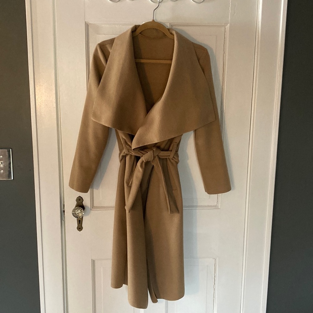 Wrap coat/ trench style
